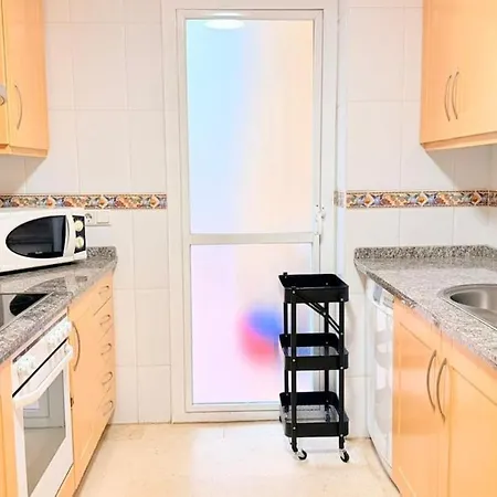 M Mendez 2br Parking * إِستيبونا