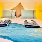 M Mendez 2br Parking Apartment Estepona