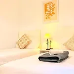 M Mendez 2br Parking Apartment Estepona