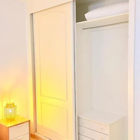 M Mendez 2br Parking Apartman