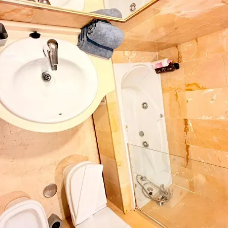 M Mendez 2br Parking Apartamento *