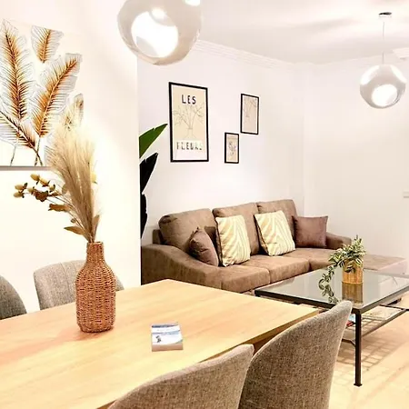 M Mendez 2br Parking Apartment