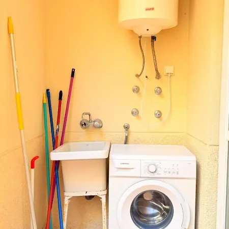 M Mendez 2br Parking Apartman *