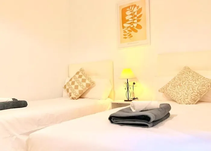 M Mendez 2br Parking Apartment Estepona