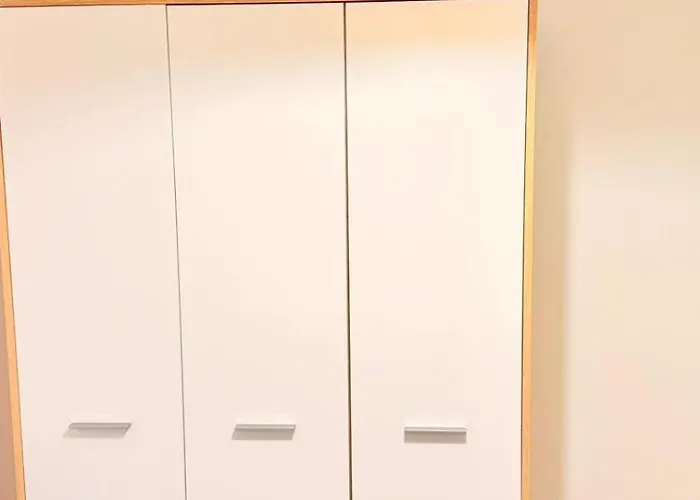 M Mendez 2br Parking